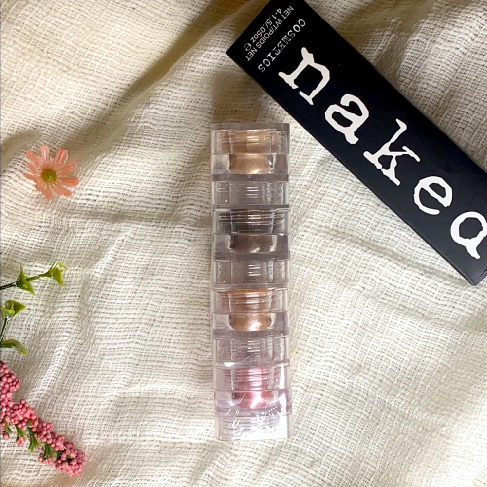 Naked cosmetics FOUR eyeshadow pigments